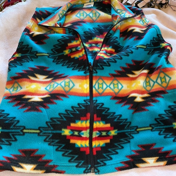 Aztec Vest - Picture 3 of 3